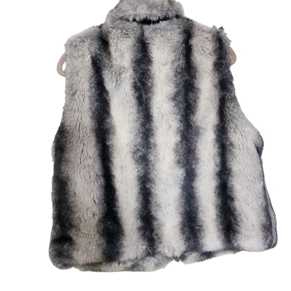 County Clothing Company Faux fur vest size XL - Picture 5 of 7